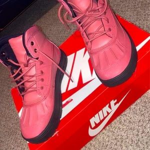 COPY - Brand new never worn super cute boots